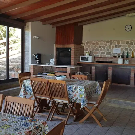 Bed House Floristella Valguarnera Caropepe