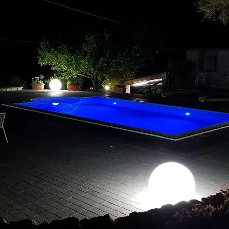 Bed House Floristella Valguarnera Caropepe