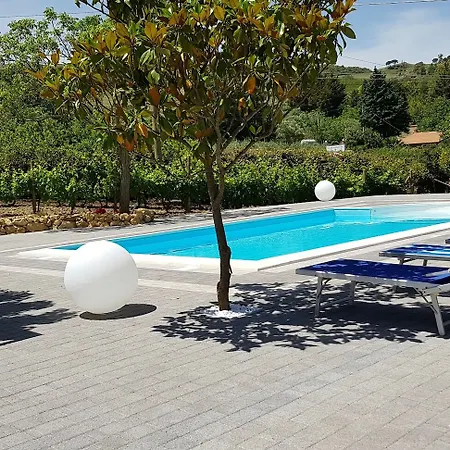 Vakantiehuis Bed House Floristella Valguarnera Caropepe
