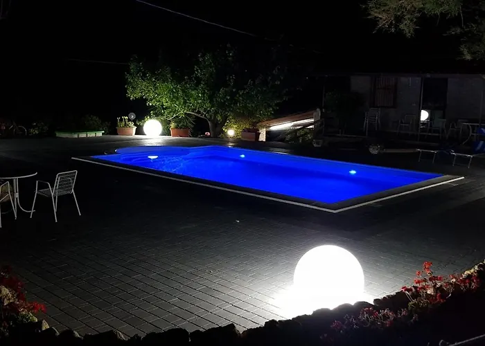 Bed House Floristella Valguarnera Caropepe